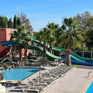 https://camping-l-arlesienne.fr-provencehotel.com