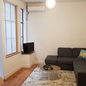 Avec Cour ★ Spacieux ★ Hyper Centre Appartement